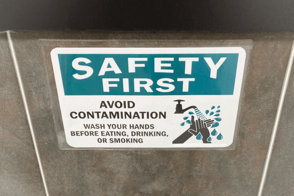 8 1/2" x 5 1/2" Adhesive Vinyl Envelope