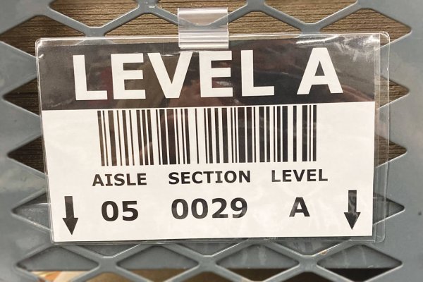 4 1/4" x 7" Clear Vinyl Pouch