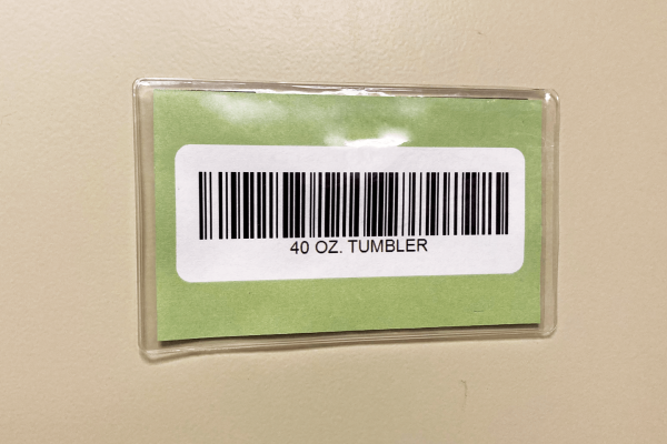 4 1/4" X 2 1/2" Clear Pouch w/ 1 Magnet