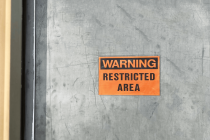 11 x 7″ Press-On vinyl envelope