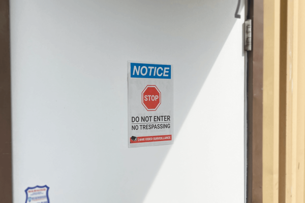 7" x 11" Adhesive Pouch