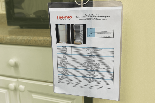 8 5/8" x 11 3/8" Clear Vinyl Document Holder w/ Hang Hole